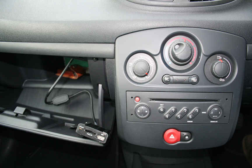 Installing A Connects2 Usb Interface Ctarnusb003 In A Renault Clio Linux Gtd And Sweet Sweet Music